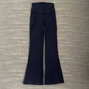Lululemon Luon groove pant size 2  (Lululemon flare leggings)